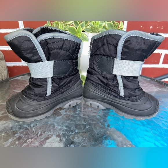 Kamik | black snowbug winter boots | size 6 - Picture 4 of 11